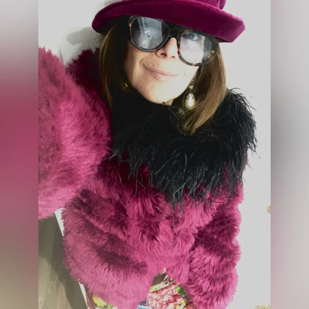 Plush Fuchsia Novelty Faux Fur Jacket Size S/Med - Picture 4 of 16